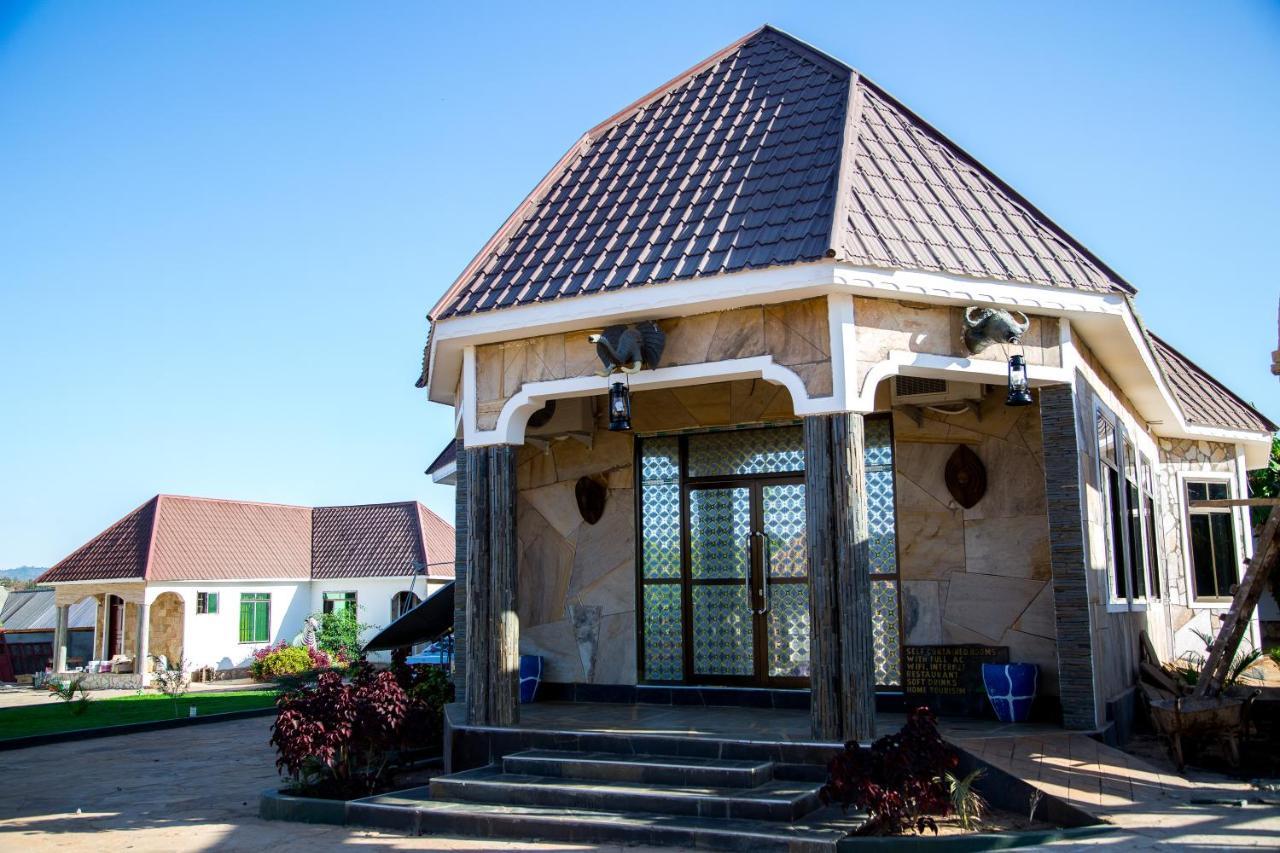 Asmorein Hotel Babati Екстериор снимка