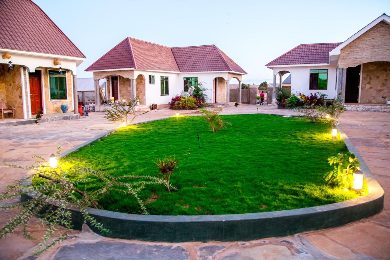 Asmorein Hotel Babati Екстериор снимка