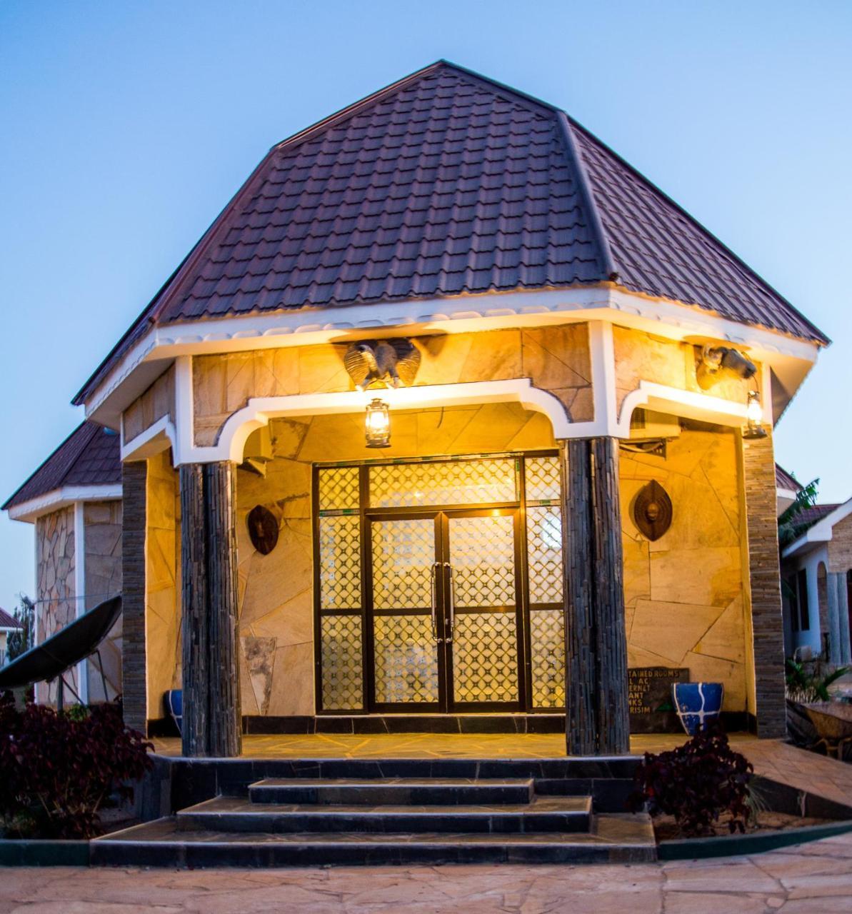 Asmorein Hotel Babati Екстериор снимка